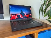 Recensione del notebook Lenovo ThinkPad X1 Carbon G12: Il primo aggiornamento importante in tre anni