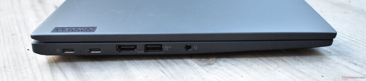 Sinistra: USB 4, USB-C 3.2 Gen 2, HDMI, USB-A 3.2 Gen 1, audio da 3,5 mm