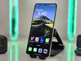 Il OnePlus 15 è apparso su Geekbench (nella foto: OnePlus 13; fonte immagine: Notebookcheck)