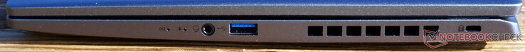 Connessioni a destra: cuffie, USB-A (5 Gbit/s), lucchetto Kensington