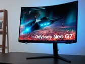 L'Odyssey Neo G8 ha una curvatura di 1000R e una frequenza di aggiornamento di 165 Hz, tra le altre caratteristiche. (Fonte: Samsung)