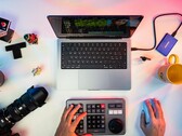 Per ridurre i lunghi tempi di rendering, i creatori di contenuti hanno bisogno dell'hardware più recente e più potente (fonte: TheRegisti on Unsplash)