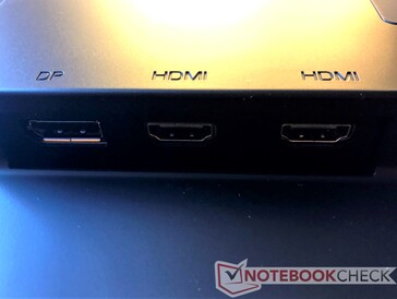 Porte in basso a sinistra: DisplayPort 1.4, 2x HDMI 2.1