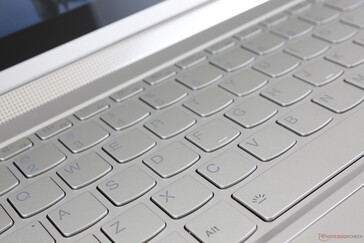 Vorremmo che i tasti fossero più simili ad una tastiera ThinkPad invece delle più economiche tastiere IdeaPad