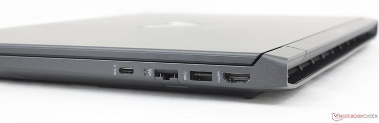 A destra: USB-C (5 Gbps) con DisplayPort 1.4, Gigabit RJ-45, USB-A (5 Gbps), HDMI 2.1