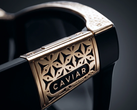 I nuovi occhiali «Odyssey» di Caviar sono disponibili nei colori oro o argento.