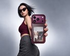 La custodia Ugreen Magic E Ink Screen Case aggiunge un display sul retro dell’iPhone 18 Pro per la visualizzazione delle foto.