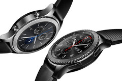 Samsung continua ad aggiornare i suoi vecchi smartwatch, spesso a distanza di anni dal loro rilascio. (Fonte: Samsung)