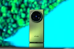 L&#039;importazione di Vivo X Fold 5 a volte è solo la metà del prezzo previsto per Samsung Galaxy Z Fold 7. (Fonte immagine: Weibo)