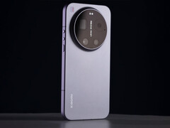 Sembra che lo Xiaomi 17 Ultra sarà disponibile in quattro varianti di colore. Nella foto: l'opzione di colore viola. (Fonte: Lu Weibing)