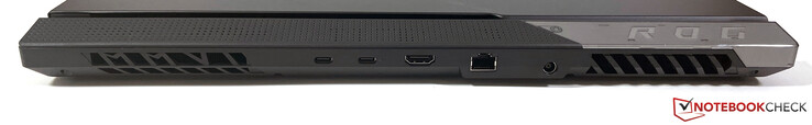 Retro: USB-C 4.0 con Thunderbolt 4 (40 Gbit/s, modalità DisplayPort ALT), USB-C 3.2 Gen.2 (10 Gbit/s, modalità DisplayPort ALT, Power Delivery), HDMI 2.1, 2,5 Gbit/s Ethernet, alimentazione