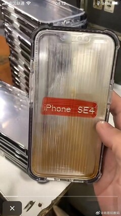 custodia per iPhone SE 4 (immagine via Majin Bu su X)