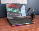 Il display OLED Raider 16 Max HX può essere visivamente stupefacente, ma mancano alcune caratteristiche comuni