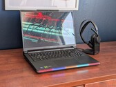 Il display OLED Raider 16 Max HX può essere visivamente stupefacente, ma mancano alcune caratteristiche comuni
