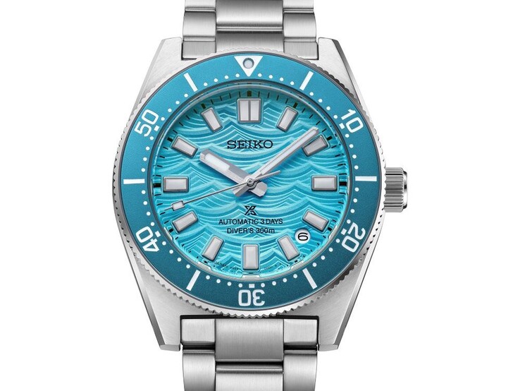 Vista frontale del Prospex 1965 Heritage Diver HBC011 con il quadrante a onde Daytime Blue.