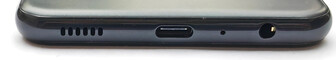In basso: altoparlante, USB-C, microfono, porta audio da 3,5 mm