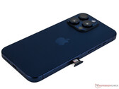 L'iPhone 15 Pro Max raggiunge un'ottima durata della batteria, ma non necessariamente rispetto al suo predecessore. (Fonte: Notebookcheck)