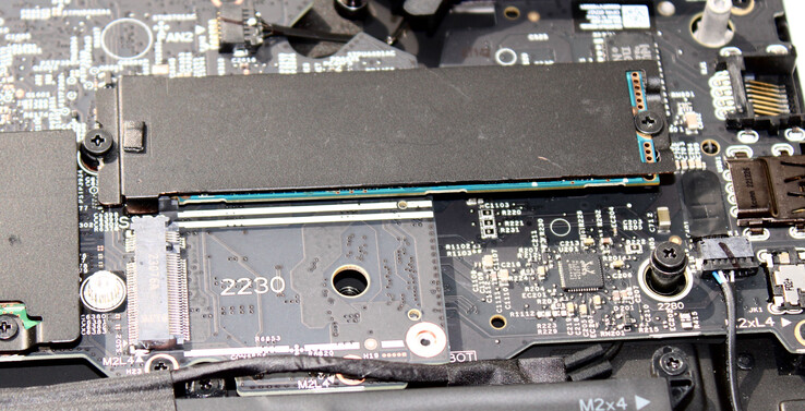 L'm16 offre spazio per due SSD