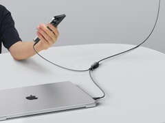 La lunghezza del cavo Anker 2-in-1 da USB-C a USB-C può essere regolata. (Fonte immagine: Anker)