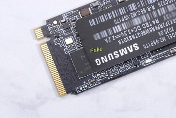 Il falso Samsung ha un controller Maxio, non Samsung.