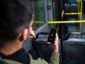 WhatsApp sta lavorando al supporto di Passkey per iOS. (Fonte: Viralyft su Unsplash)