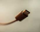 Apple potrebbe finalmente abbandonare Lightning a favore di USB-C con gli iPhone del prossimo anno. (Fonte: Marcus Urbenz su Unsplash)