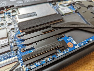 Spazio vuoto tra la CPU e la ventola per l'opzione GeForce MX550