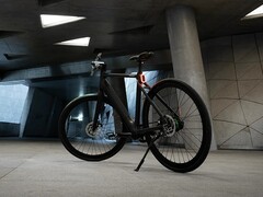 La smart e-bike Tezeus C8 è dotata di un'integrazione con Google Maps. (Fonte: Tezeus)