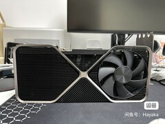 Sono apparse online altre immagini della scheda grafica Titan Ada cancellata da Nvidia (immagine via Wccftech)