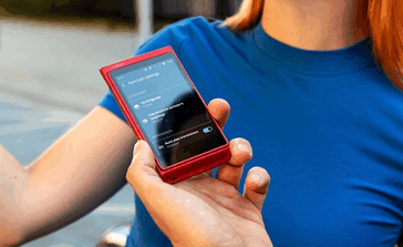 Il Vasco Translator Q1 supporta una funzione vivavoce per la traduzione vocale in tempo reale (fonte: Vasco)