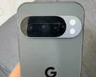 Google non ospiterà un nuovo evento Pixel Superfans questo mese, dopo tutto, il presunto Pixel 10 Pro è raffigurato. (Fonte: Mystic Leaks)