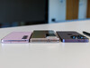 Confronto (da sinistra): Samsung Galaxy S23, Magic V2, iPhone 14 Pro (Foto: Daniel Schmidt)