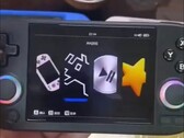 Sembra che Anbernic abbia intenzione di rilasciare presto un altro palmare da gioco da 4 pollici. (Fonte immagine: BiliBili)