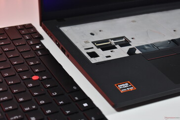 Lenovo ThinkPad P14s Gen 6 AMD: tastiera sostituibile dall'utente