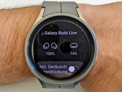 Il Galaxy Watch5 Pro funziona senza problemi con le cuffie Bluetooth