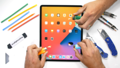 Il nuovo schermo dell'iPad Pro ha passato più tempo del solito con l'accendino. (Fonte: YouTube)