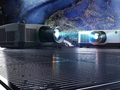 I proiettori Sharp NEC PA1405UL e NEC PA1705UL hanno una luminosità di picco di 17.000 lumen. (Fonte: Sharp)