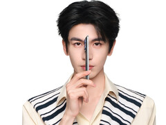 Il Moto X70 Air parte da circa 365 dollari in Cina. Nella foto: un'immagine promozionale del telefono. (Fonte: Motorola)