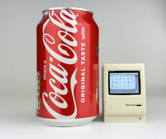 Nick Gillard costruisce il pico-mac-nano, un Mac Classic alto 62 mm alimentato da un WaveShare Pico Zero. (Fonte immagine: Nick Gillard)
