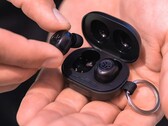 I JBuds Mini sono i più piccoli auricolari wireless di un grande marchio (Fonte: JLab)