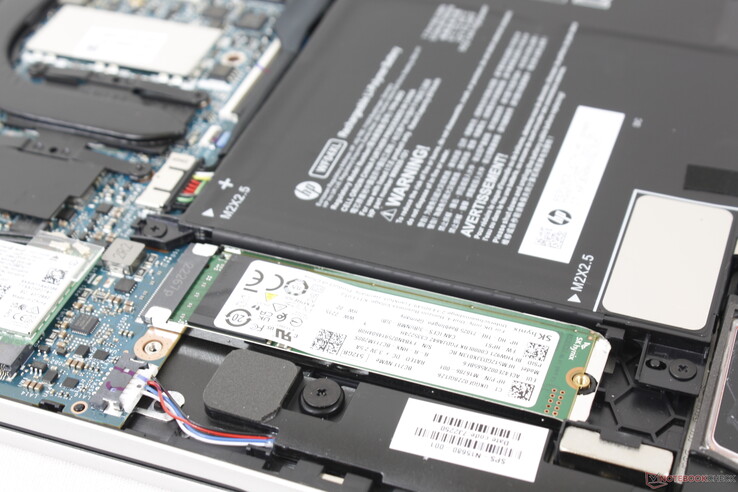 Il sistema supporta un solo SSD M.2 2280 interno