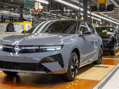 La prossima generazione di Opel Astra continuerà a uscire dalla linea di produzione della sede centrale di Rüsselsheim, mentre il marchio diventa sempre più dipendente dalla tecnologia cinese per lo sviluppo di nuovi veicoli elettrici.