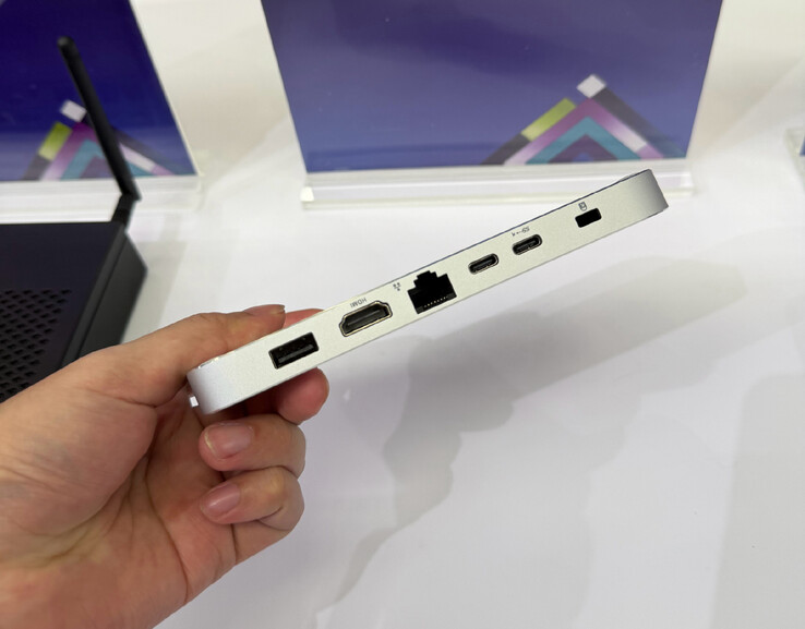 Configurazione delle porte laterali del mini PC