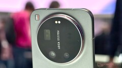 Due leaker hanno condiviso i dettagli degli aggiornamenti previsti per la fotocamera con zoom ottico di Xiaomi 18 Ultra.