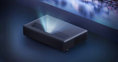 Lo Xiaomi Laser Cinema 2 è dotato di un telecomando e di due altoparlanti da 15 W. (Fonte immagine: Xiaomi)