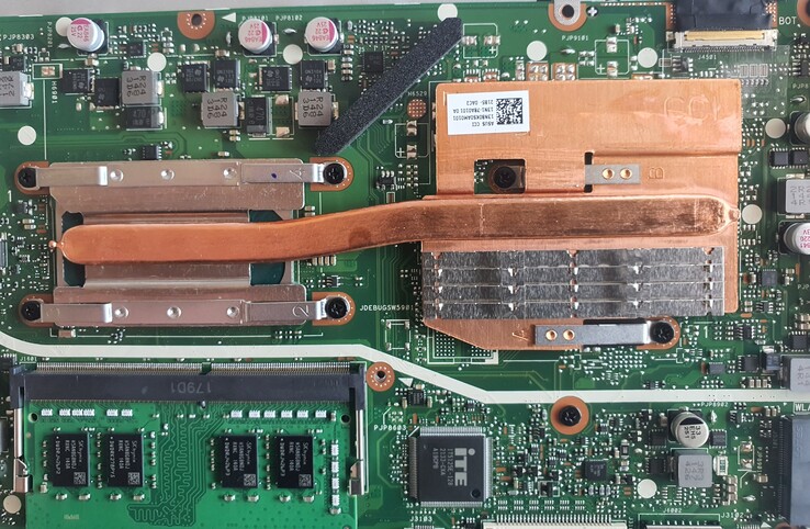 La ventola del case non è integrata nel sistema di raffreddamento della CPU.