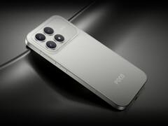 Xiaomi vende il Poco F8 Pro nelle finiture blu e nero, oltre all'opzione Titanium Silver mostrata qui. (Fonte: Xiaomi)