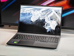 Lenovo ThinkPad P16v Gen 3 (fonte: Notebookcheck)
