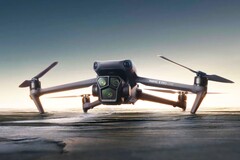 Il Mavic 3 Pro è già ordinabile in diversi mercati. (Fonte: DJI)