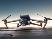 Il Mavic 3 Pro è già ordinabile in diversi mercati. (Fonte: DJI)